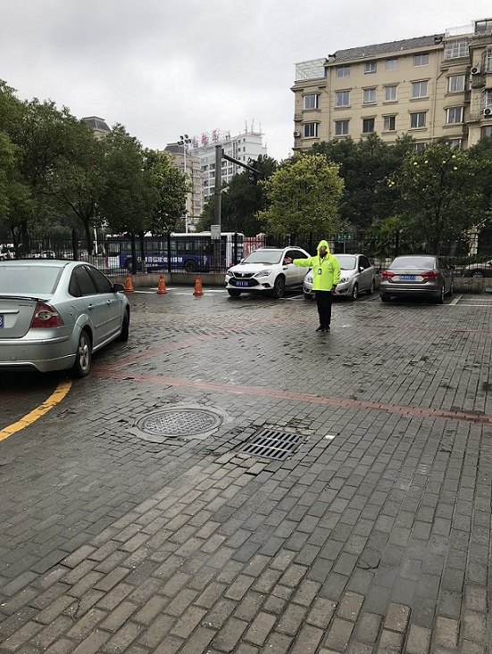 车管家11月工作简报44（优质服务 助力比赛）1.jpg