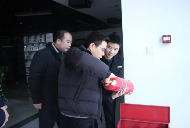 C:\Users\Administrator\Desktop\新建文件夹\QQ浏览器截图20240408094643.png C:\Users\Administrator\Desktop\新建文件夹\QQ浏览器截图20240408094643.png